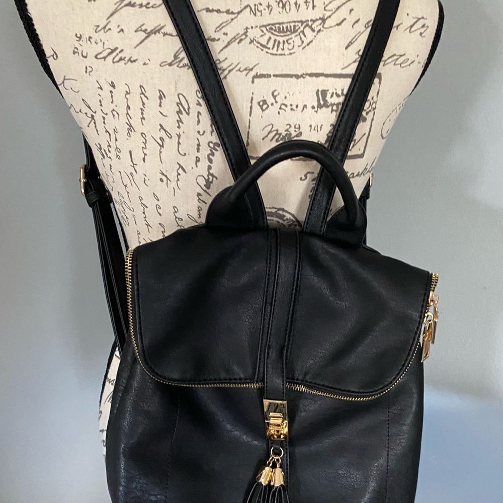 Miztique The Diana Vegan Leather Womens Backpack Handbag Great Condition